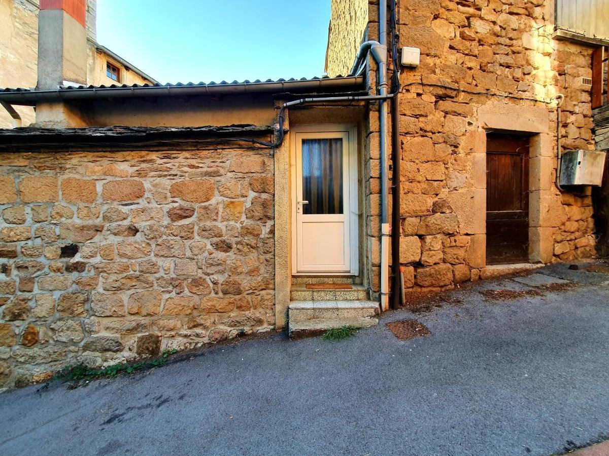 Logement Entier Chez Lea Et Brevia Saint-Beauzely Exterior foto